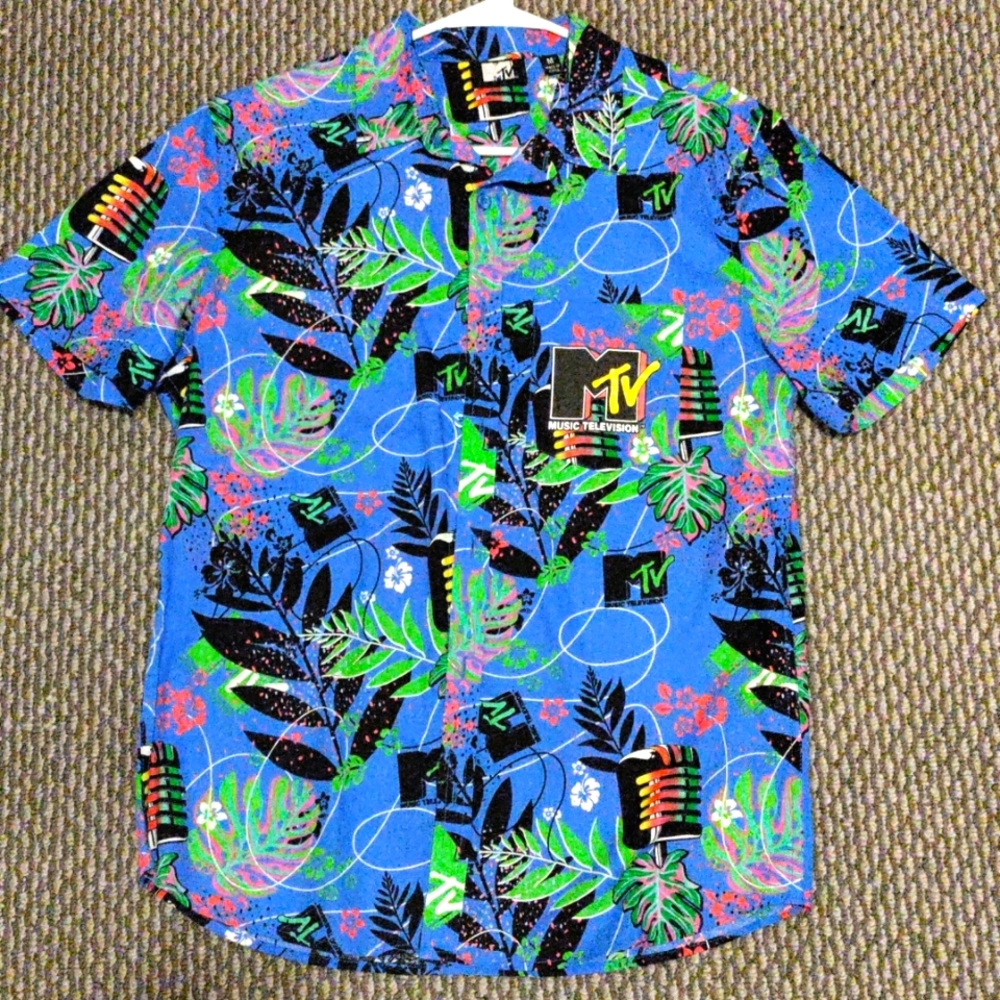 MTV button shirt